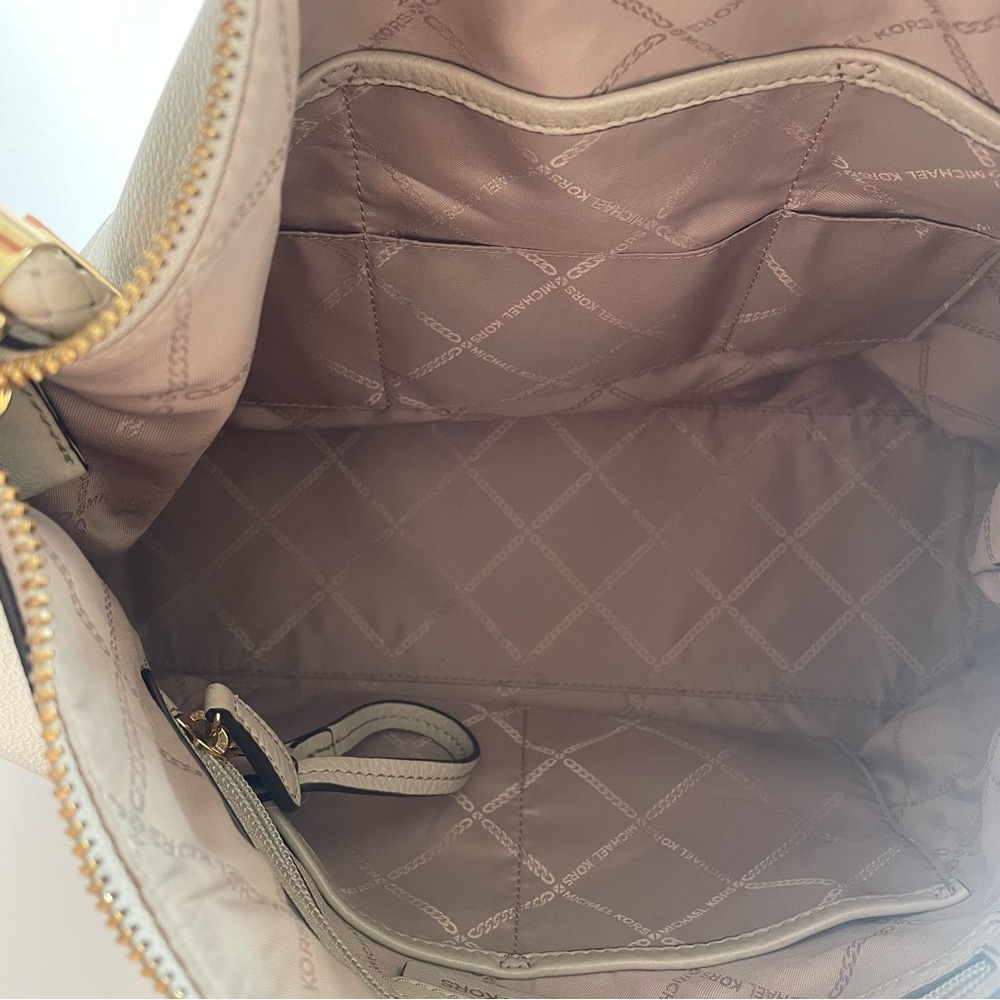 Michael Kors pebbled leather Cream Hobo Bag with Gold Accents purse large - Picture 8 of 9